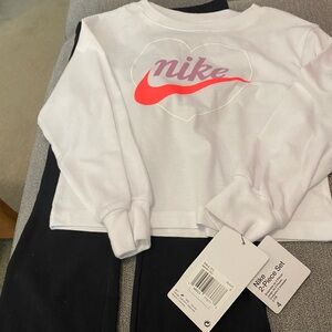 Nike Girls 2 Piece Bell Bottom Leggings & Shirt Sz 4 NWT